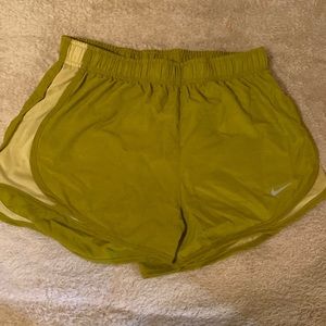 Nike Tempo Shorts-Size S